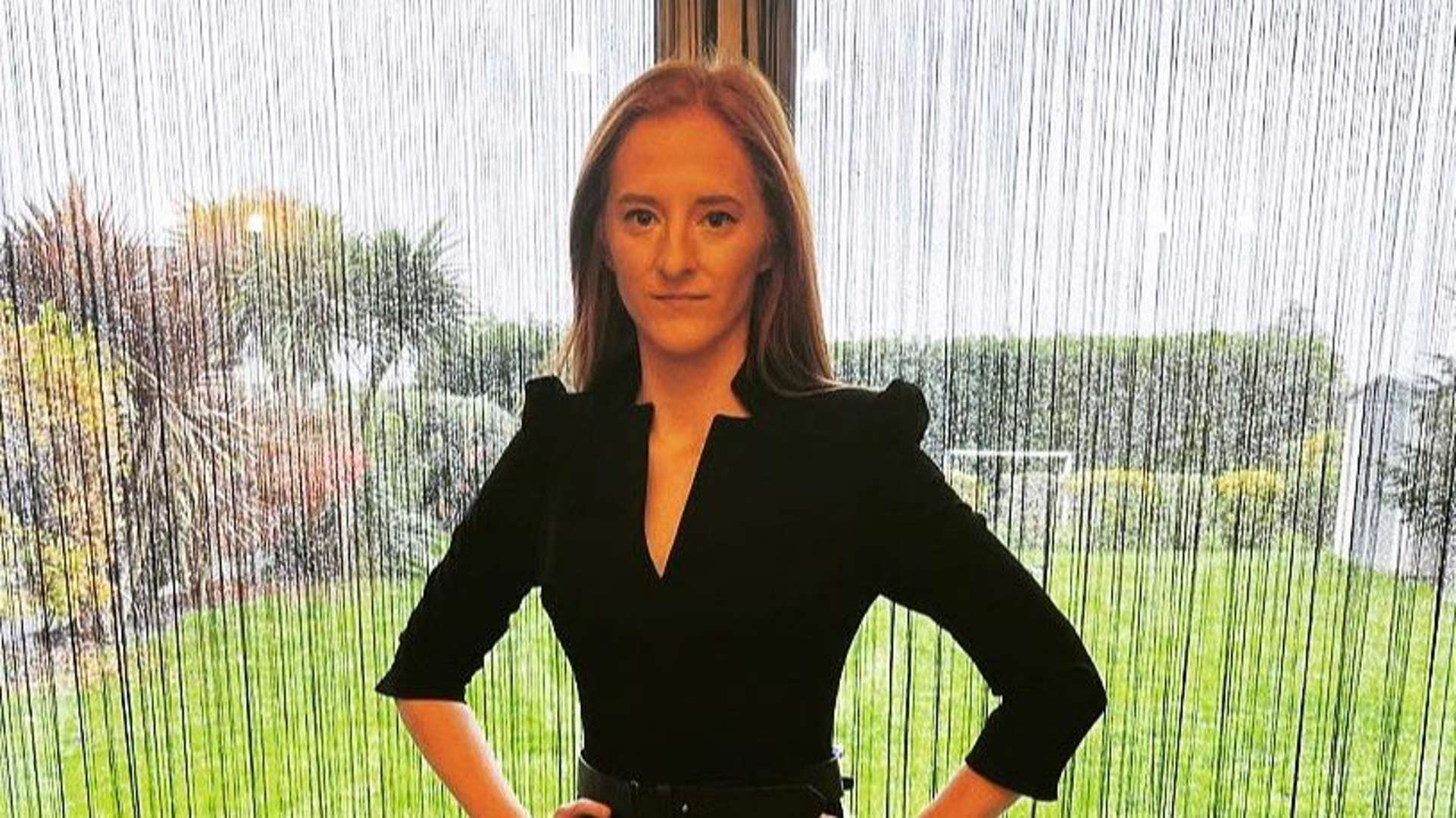 Diduga Ledek Batik Indonesia, Netizen Geram, Nama Sophie Corcoran Jadi Trending Topic di Twitter